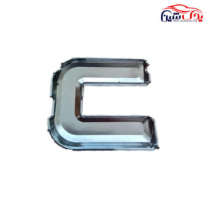 حرف C جلو پنجره کی ام سی T8