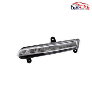 دی لايت جلو آریزو 5 FL طراحی دیلایت آریزو 5 FL طراحی باریک و هماهنگ با خطوط سپر جلو استفاده از LEDهای پرنور و کممصرف قرارگیری در قاب مخصوص برای زیبایی بیشتر و محافظت بهتر جلوه اسپرت و مدرن در کنار چراغهای جلو و جلوپنجره ویژگیهای فنی دیلایت روشن شدن خودکار با استارت خودرو برای افزایش ایمنی مصرف انرژی بسیار پایین در مقایسه با چراغهای سنتی طول عمر بالا به دلیل استفاده از LEDهای باکیفیت مقاومت در برابر آب، رطوبت و شرایط آبوهوایی مختلف مزایای استفاده از دیلایت آریزو 5 FL افزایش دید خودرو برای رانندگان دیگر در روز کمک به زیبایی و جذابیت نمای جلوی خودرو کاهش احتمال تصادفات در ساعات روز نصب فابریک و بدون نیاز به تغییر در سیمکشی اصلی خودرو نکات خرید دیلایت آریزو 5 FL انتخاب نمونه اورجینال و اصلی برای عملکرد و ماندگاری بهتر توجه به هماهنگی قطعه با مدل دقیق خودرو (FL) خرید از فروشگاههای معتبر لوازم یدکی چری برای جلوگیری از تهیه قطعات بیکیفیت جمعبندی دیلایت آریزو 5 FL علاوه بر تأمین نور مناسب در روز، نقشی کلیدی در افزایش زیبایی و ایمنی این خودرو دارد. انتخاب قطعه اورجینال بهترین راه برای بهرهمندی از کیفیت، دوام و هماهنگی بیشتر خواهد بود.